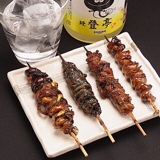 希少な鰻部位の串物はお酒との相性抜群