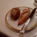 レ セゾン - パンは最初の2種類がこちらです