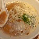 喜楽 - 中華そば。そこいらのラーメン屋より美味しい