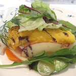 (09/11昼)クレープ包み(小海老・ベーコン・チーズ)　半熟卵とサラダ添え