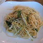 Midsummer Cafe 夏至茶屋 - アンチョビと水菜のペペロンチーノ