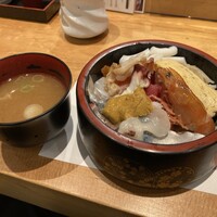 鮨政 西口店 - ちらし具の大盛り 1300円