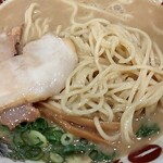 天下一品 - 麺とチャーシュー