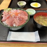 みなと市場 小松鮪専門店 - 