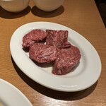 炭火焼肉ホルモン まるは - 