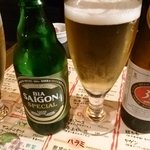 Asian Tao & Oyster Bar - ベトナムビール。左）サイゴンスペシャル。右）３３３。