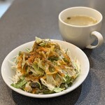 インドレストラン プージャ - サラダ、スープ（本日のカレー）