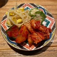 和牛料理 一石三鳥 - キムチ、ナムル