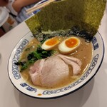 横浜豚骨醤油ラーメンYOLO - 