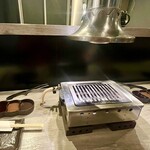 焼肉 AJITO - カウンターにて。