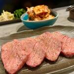 焼肉 AJITO 総本店 - BOSSタン塩