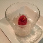 アルジェント - 木イチゴのジャムがのったシャーベット