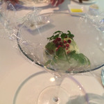 アルジェント - 前菜はカルパッチョ、ジェノベーゼソースの」ムース、スモークの香りを密閉して提供