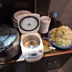 四川厨房 随苑 - 鶏唐揚げ３個、その他は食べ放題！