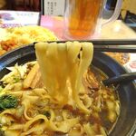 四川厨房 随苑 - 角煮刀削麺800円（鶏唐揚げ３個、炒飯、麻婆豆腐ほか、食べ放題）