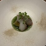 ル クーリュズ - 神経締めのグレ、すじ青のりと魚の出汁のソース、天狗ナス