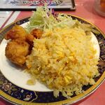 四川厨房 随苑 - 角煮刀削麺800円（鶏唐揚げ３個、炒飯、麻婆豆腐ほか、食べ放題）