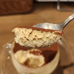 CASA DI LOLLO - リフト