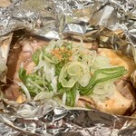 吟醸マグロ - イカとキノコのゴロ焼