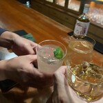 バー ウダ - レアな3人で乾杯の夜