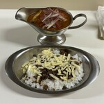 かれーの店 うどん  - 9月プレミアム・スパイシーひき肉・チーズ・焼きトマト