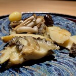 銀座 青天 - その場で鉄板調理した鮑は、プリップリ