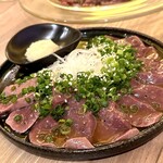 肉バル グリル＆バーベキュー プラチナミート - 和牛レバ刺し