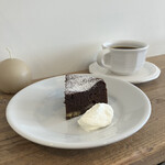 喫茶tton - いつものまんまるキャンドルが気になります