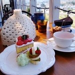 アンソレイユ - 苺ショートと紅茶