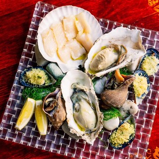 名物「貝の盛り合わせ」産直の新鮮な東北魚介×イタリアン