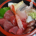 魚玉 - 海鮮丼
