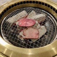 川崎名物 炭火焼肉 食道園 - 