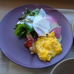 MERCURE HOTELS&RESORTS - サラダ、ウインナー、スクランブルエッグ