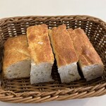 ラ・ベットラ・ダ・オチアイ - パンはお替わりできます