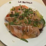 ラ・ベットラ・ダ・オチアイ - ノルウェーサーモンのマリネ