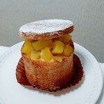 布袋スイーツ 毘沙門天 - 道産サツマイモのシュークリーム（540円）