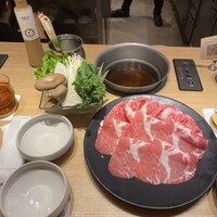 すき焼 しゃぶしゃぶつかだ KITTE大阪店 - 