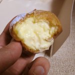 パティスリーナチュール  - もっちりとしたシュー皮がクセになりそうな「シューナチュール(\178)」。