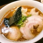 支那そばや - 山水地鶏醤油らぁ麺
