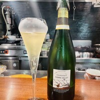 虎峰 - シャンパンで乾杯