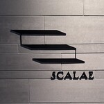 SCALAE - イタリア語で「階段」という意味。
