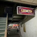 焼きもの家 慶 - 珍しく車が少なくてくいだおれの廃墟の通り抜けから慶の入り口までが通して見えた