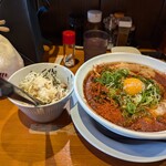 大阪 ラーメン研究所 - チャーマヨ丼セット！