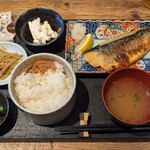 大衆寿司酒場 黒澤商店 - 鯖西京焼定食 ¥900