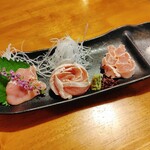 たたみ家 - 胸肉笹身湯霜造り