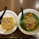 中国料理 シルクロード - ラーメンセットの台湾ラーメンと半チャーハン