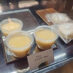 お菓子とくつろぎとこむぎさん - ３日後の17:00頃のショーケース