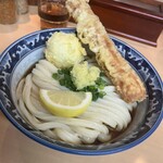 梅田 釜たけうどん - 