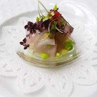 リストランテ・ホンダ - 2014年４月：サワラのカルパッチョ 春野菜とグリンピースのムースとともに