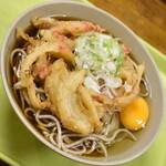 都そば - かき揚げ天そば（５３０円）＋玉子（７０円）２０２４年１０月